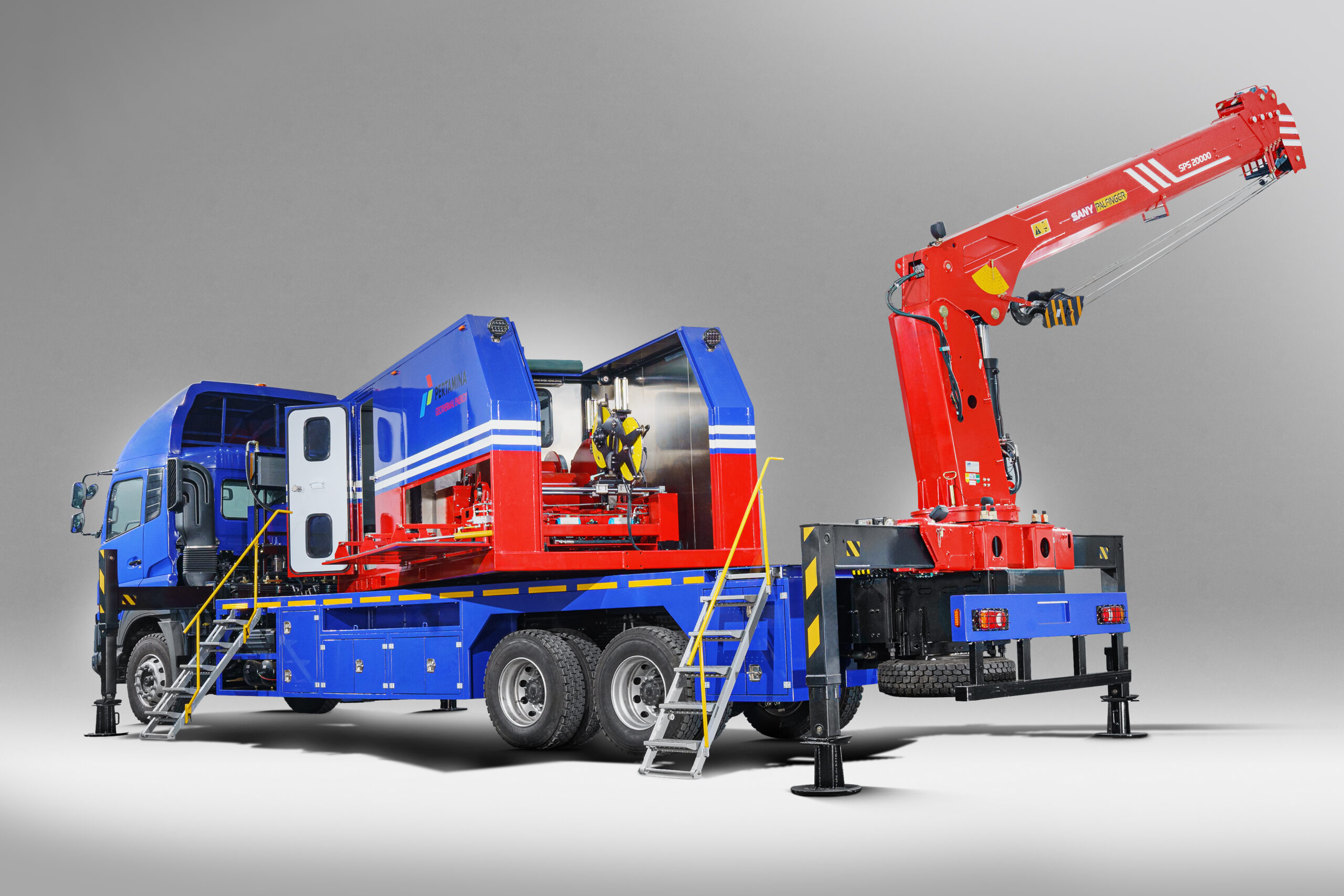 Wireline Logging Crane Truck - Image 2